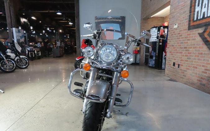 2016 Harley-Davidson® Road King® FLHR