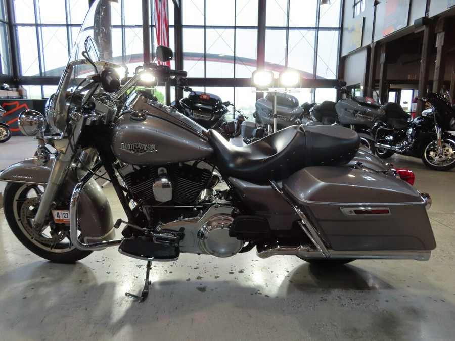 2016 Harley-Davidson® Road King® FLHR