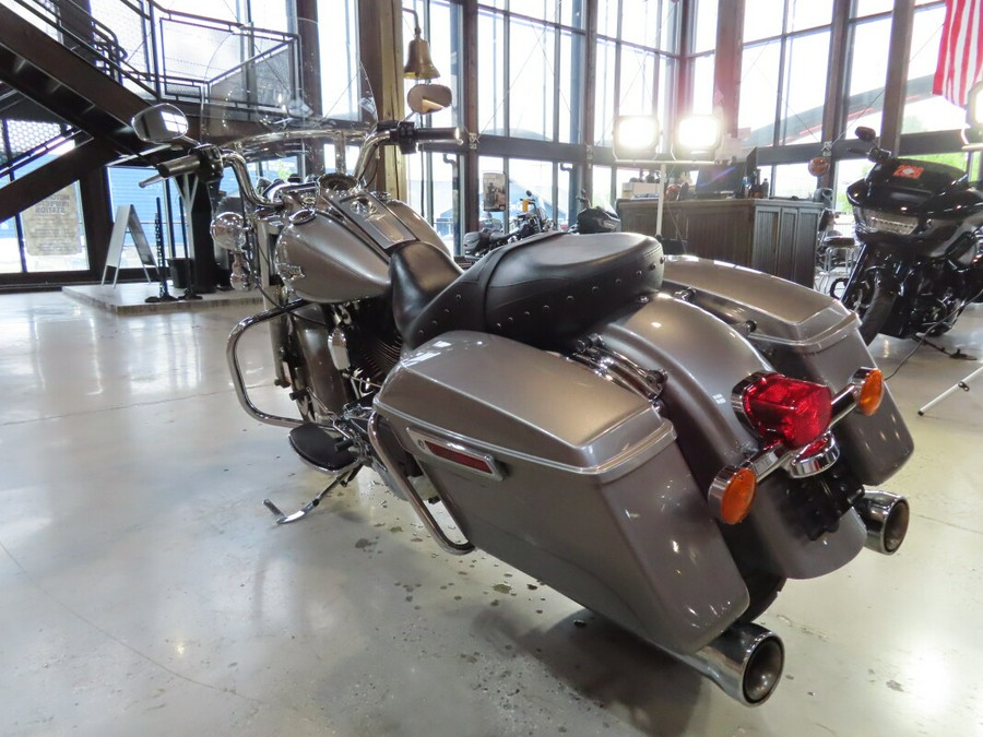 2016 Harley-Davidson® Road King® FLHR