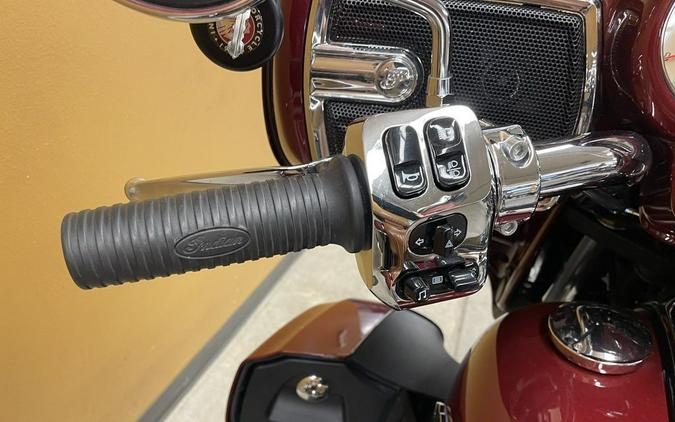 2020 Indian Motorcycle® Roadmaster® Burgundy Metallic