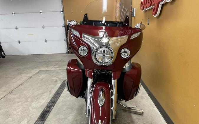 2020 Indian Motorcycle® Roadmaster® Burgundy Metallic