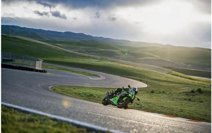 2024 Kawasaki Ninja® ZX™-6R 40th Anniversary Edition ABS