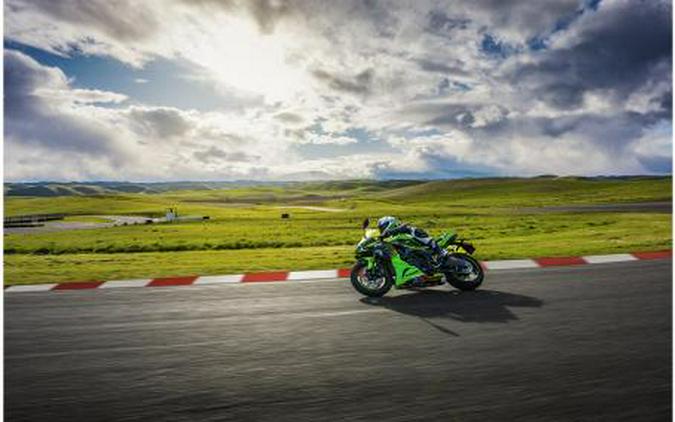 2024 Kawasaki Ninja® ZX™-6R 40th Anniversary Edition ABS