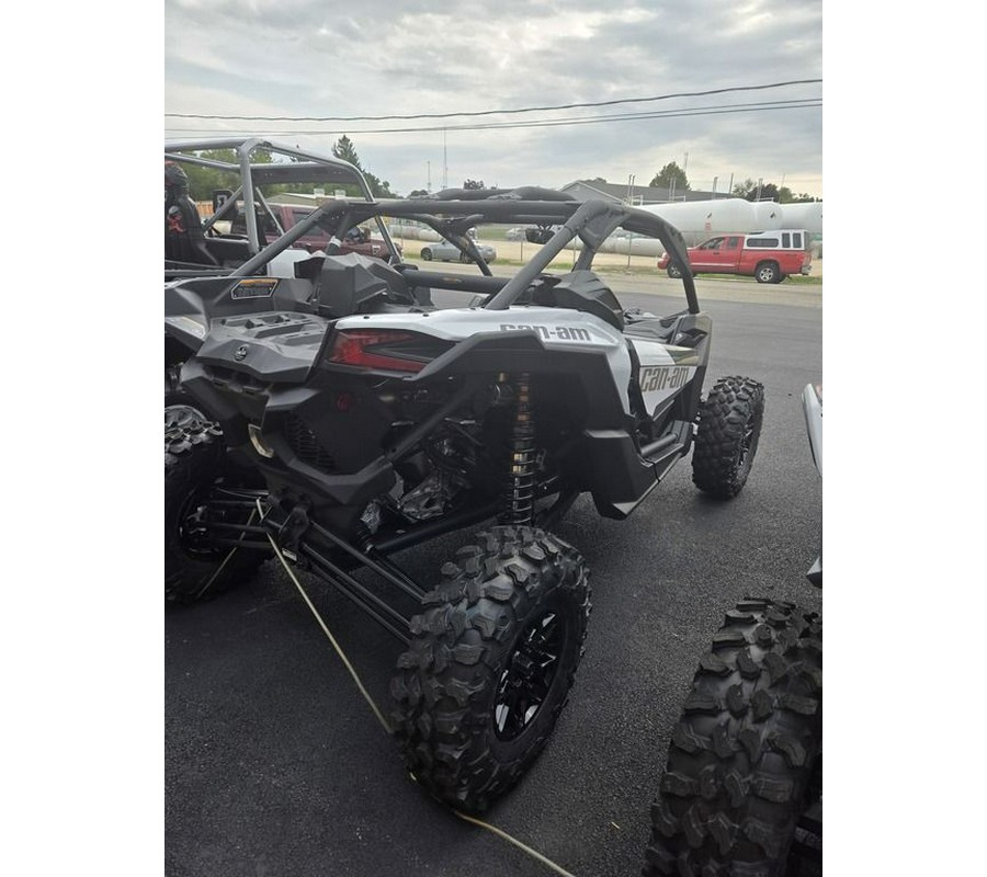 2024 Can-Am® Maverick X3 RS Turbo Catalyst Gray