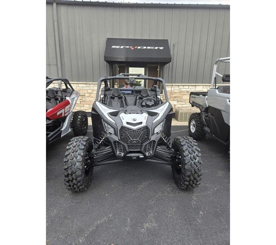 2024 Can-Am® Maverick X3 RS Turbo Catalyst Gray