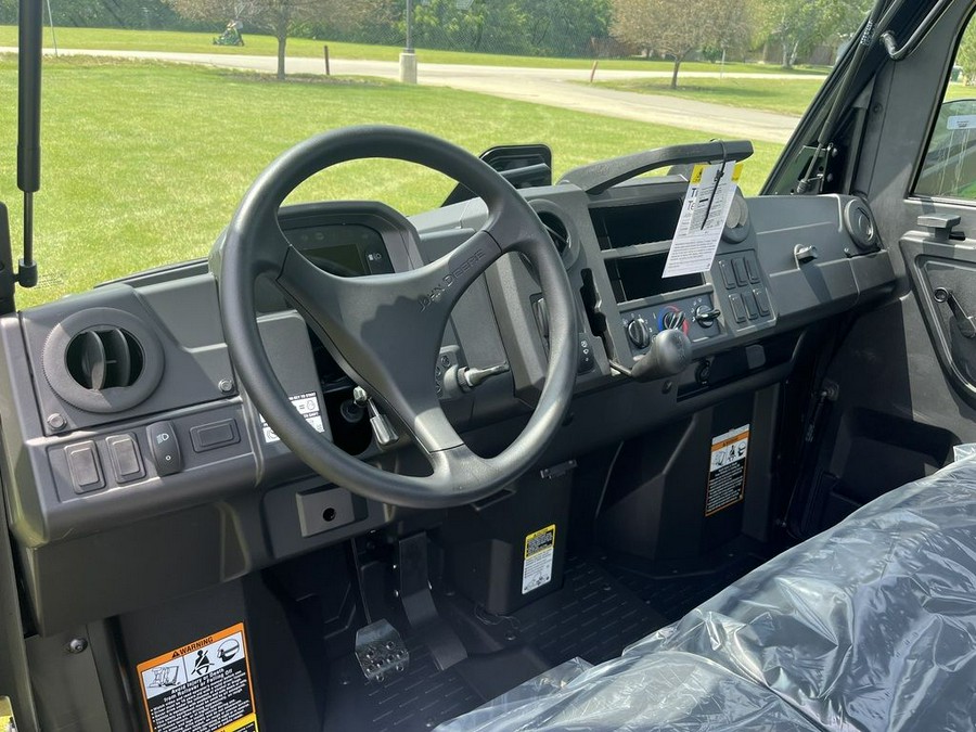 2024 John Deere 3-Passenger Gator™ XUV835M HVAC Cab