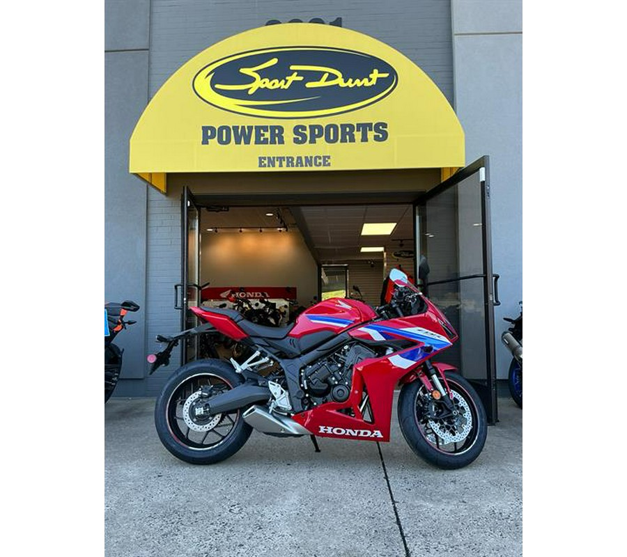 2025 Honda CBR650R E-Clutch