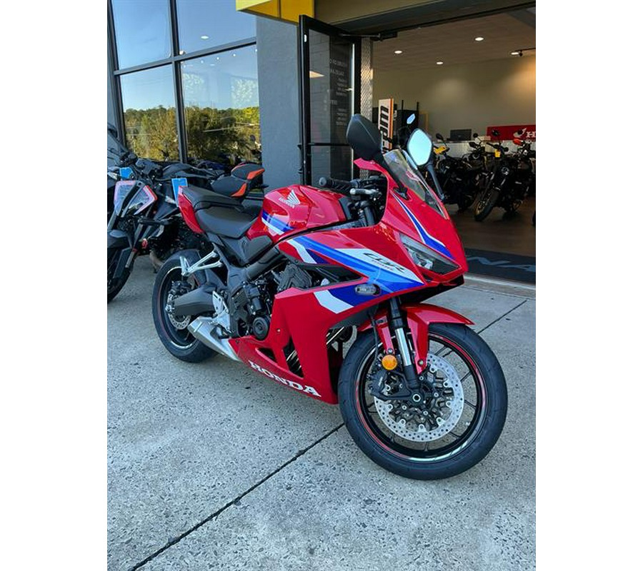 2025 Honda CBR650R E-Clutch