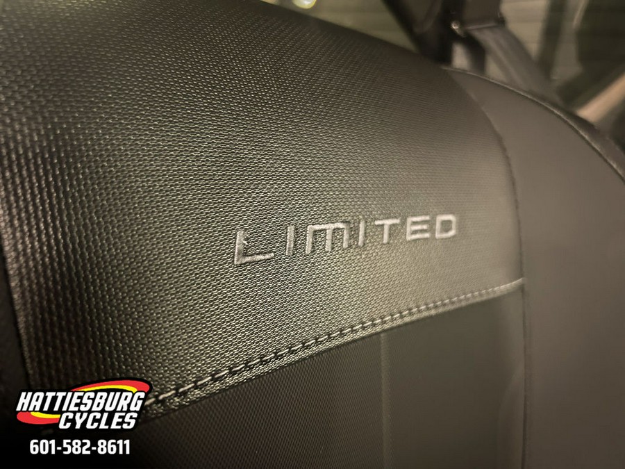 2026 Can-Am Defender Limited HD11