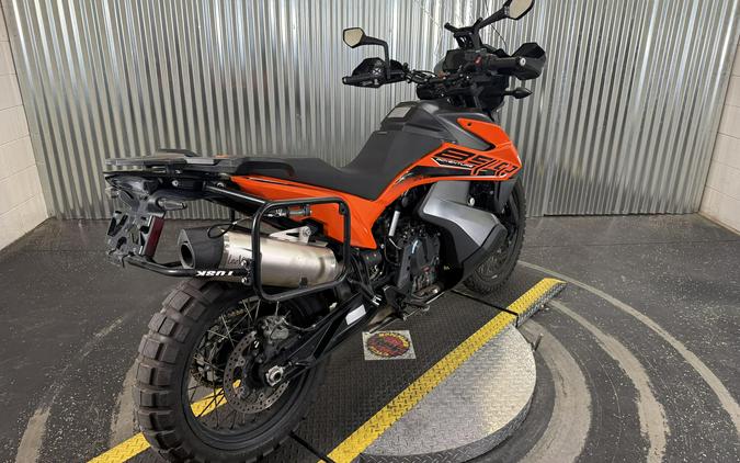 2022 KTM 890 Adventure