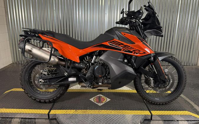 2022 KTM 890 Adventure