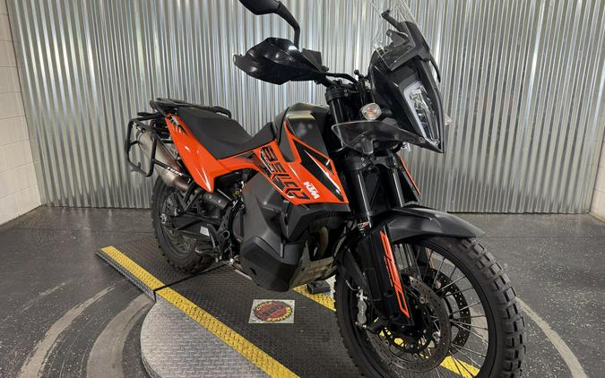 2022 KTM 890 Adventure