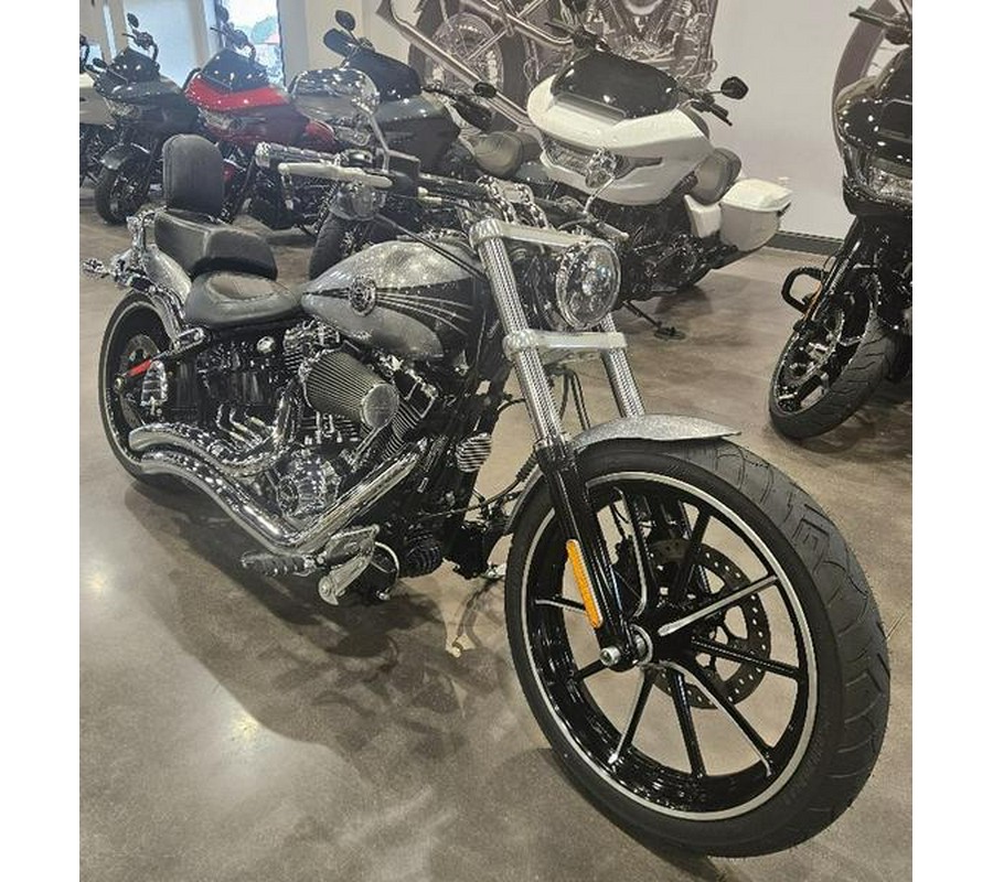 2015 Harley-Davidson® FXSB - Softail® Breakout®