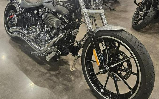 2015 Harley-Davidson® FXSB - Softail® Breakout®