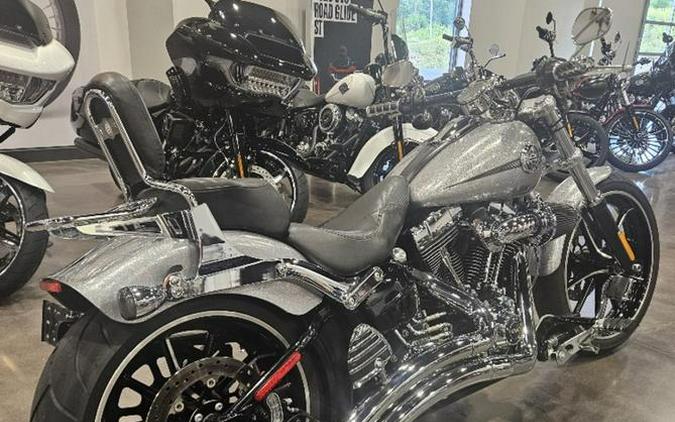 2015 Harley-Davidson® FXSB - Softail® Breakout®