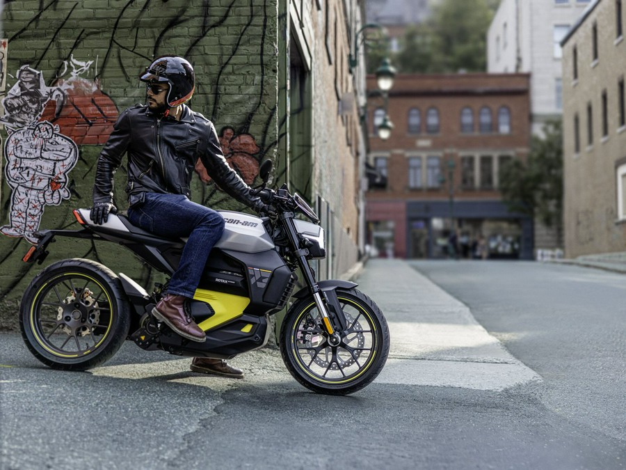 2026 Can-Am Pulse® 73