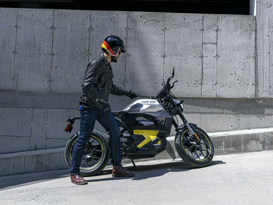 2026 Can-Am Pulse® 73