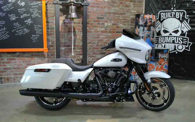 2024 Harley-Davidson Street Glide® White Onyx Pearl