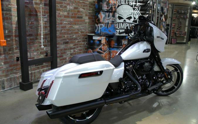 2024 Harley-Davidson Street Glide® White Onyx Pearl