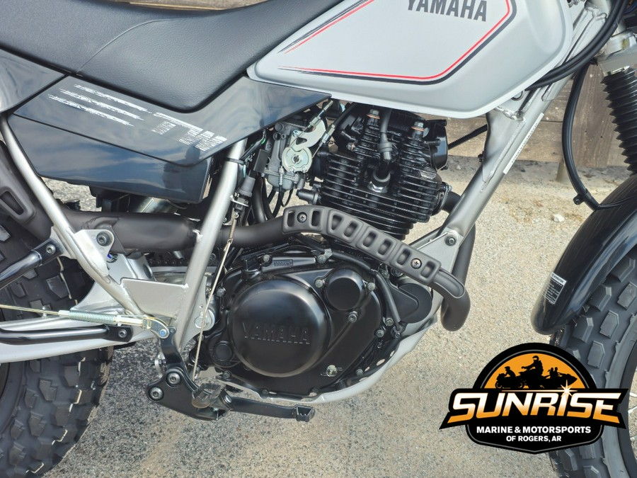 2027 Yamaha TW 200