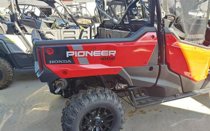 2023 Honda Pioneer 1000-6 Deluxe Crew