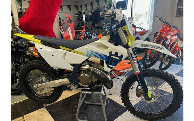 2024 Husqvarna Motorcycles TOWN AND COUNTRY RACE EDITION TE 300