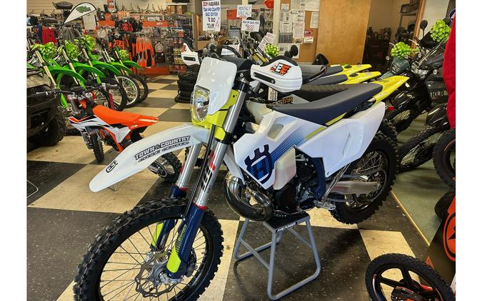 2024 Husqvarna Motorcycles TOWN AND COUNTRY RACE EDITION TE 300