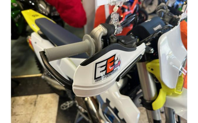 2024 Husqvarna Motorcycles TOWN AND COUNTRY RACE EDITION TE 300