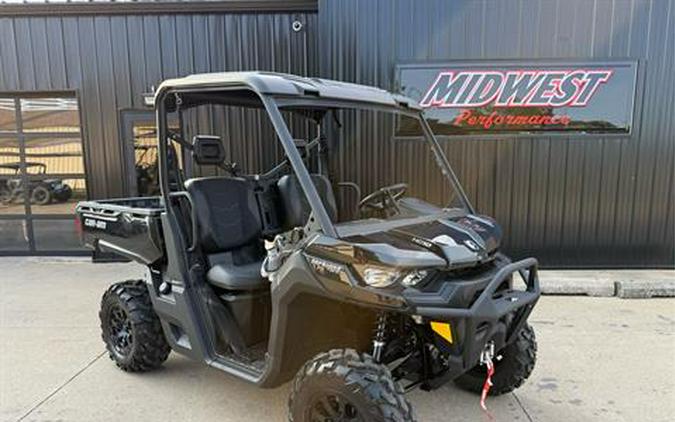 2025 Can-Am Defender XT HD10