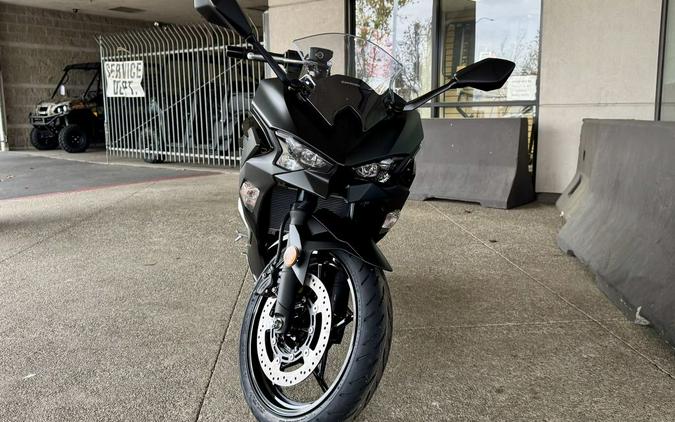2026 Kawasaki Ninja® 500 Metallic Flat Spark Black