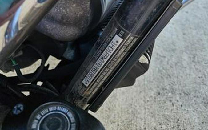 2001 Harley-Davidson FLHRCI Road King® Classic