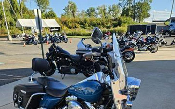 2001 Harley-Davidson FLHRCI Road King® Classic