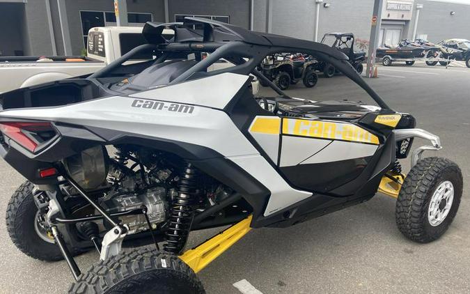 2024 Can-Am® Maverick R 999T DCT