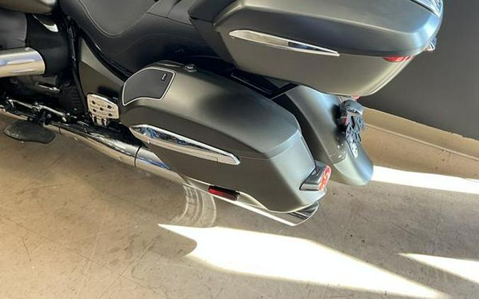 2022 BMW R 18 Transcontinental Manhattan Metallic Matt