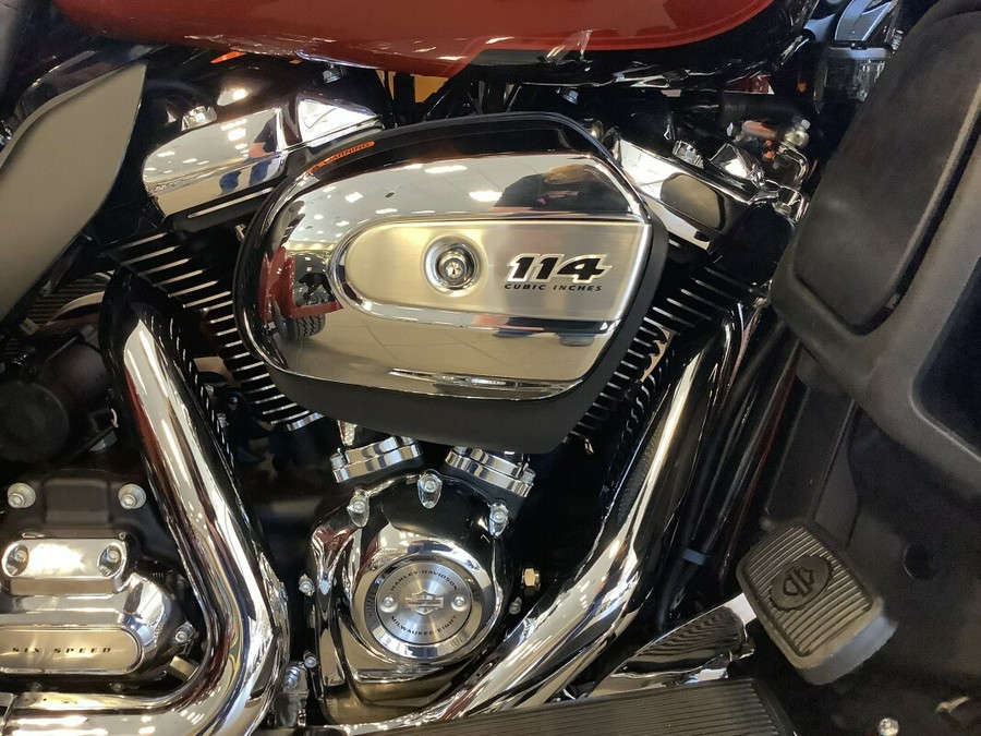 2024 Harley-Davidson Tri-Glide Ultra FLHTCUTG