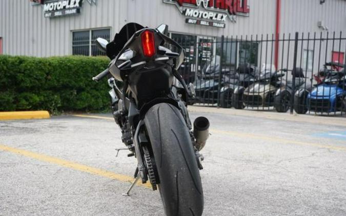 2023 Yamaha YZF-R1