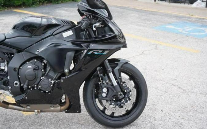 2023 Yamaha YZF-R1