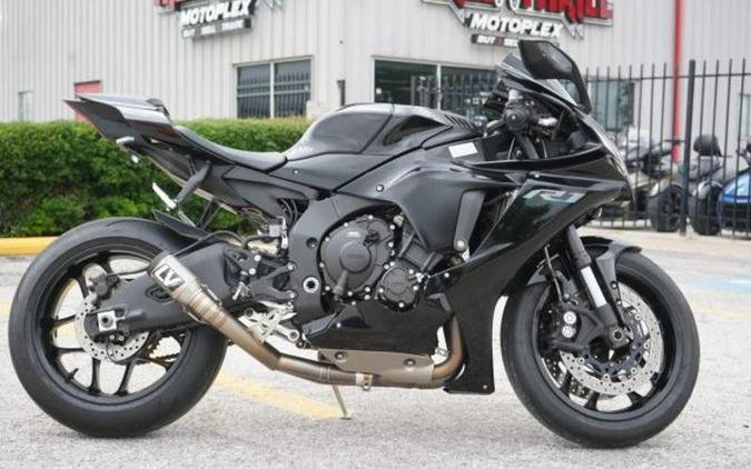 2023 Yamaha YZF-R1