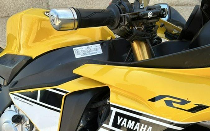 2016 Yamaha YZF-R1
