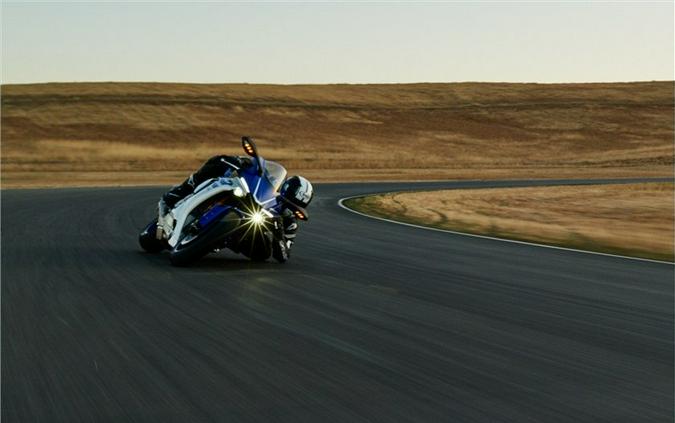 2016 Yamaha YZF-R1