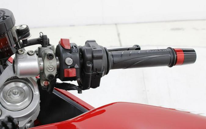2023 Ducati SuperSport 950 S Ducati Red