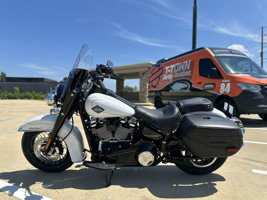 2025 Harley-Davidson® FLHC - Heritage Classic