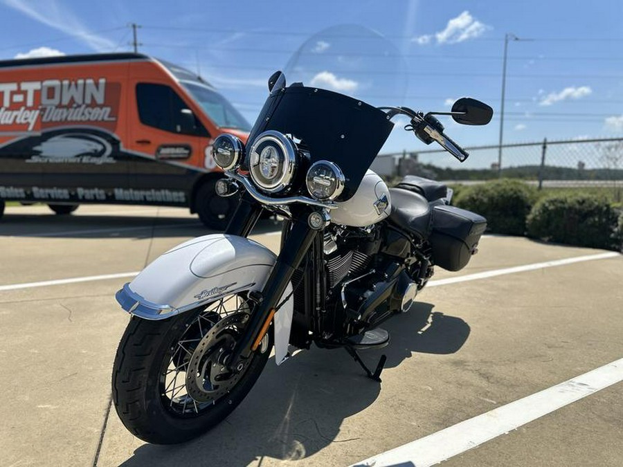 2025 Harley-Davidson® FLHC - Heritage Classic