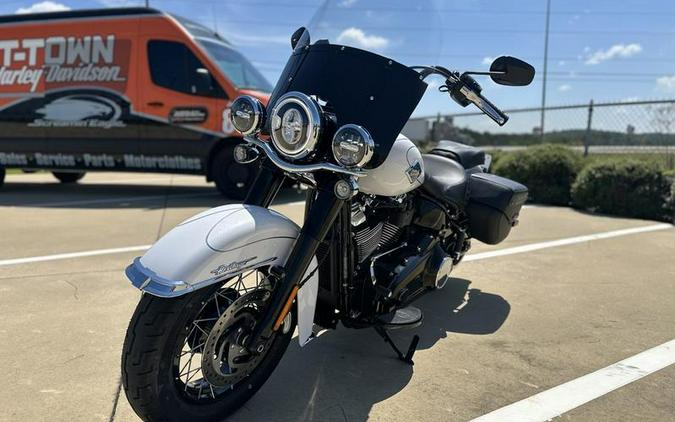 2025 Harley-Davidson® FLHC - Heritage Classic