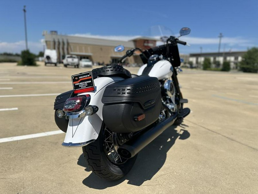 2025 Harley-Davidson® FLHC - Heritage Classic