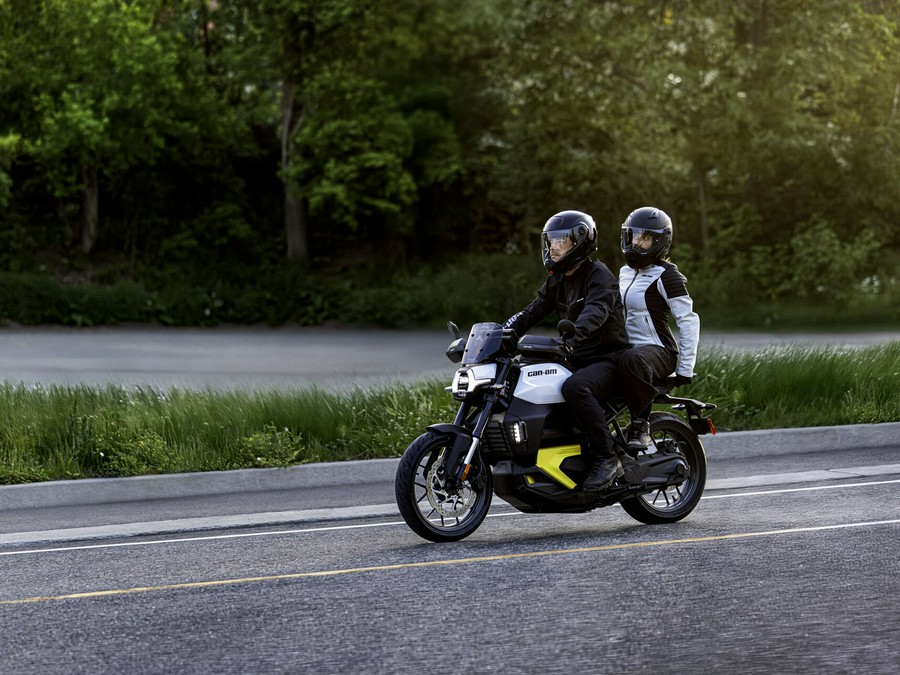 2026 Can-Am Pulse® Base