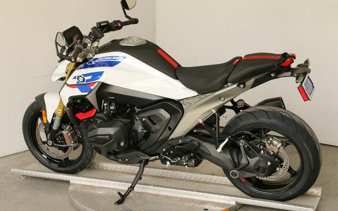 2026 BMW R 1300 R