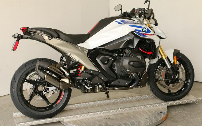 2026 BMW R 1300 R