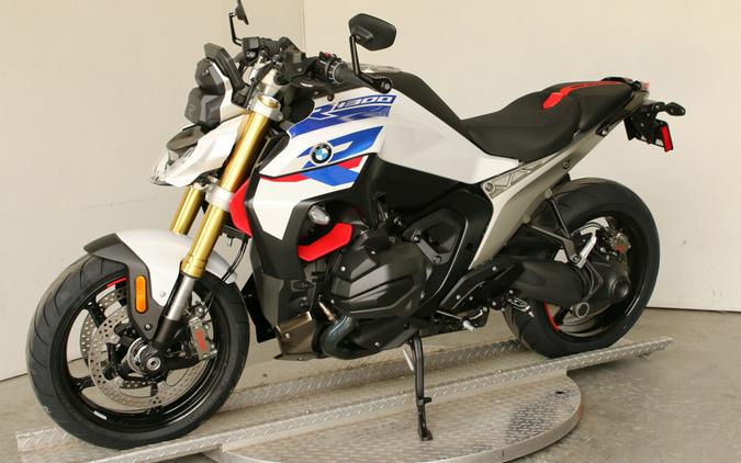 2026 BMW R 1300 R