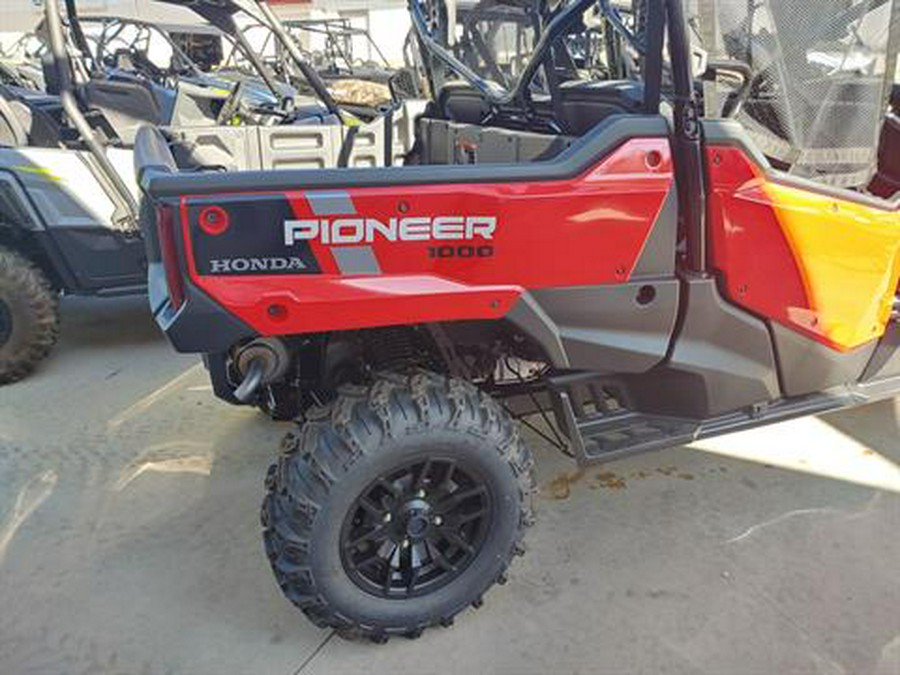 2023 Honda Pioneer 1000-6 Deluxe Crew